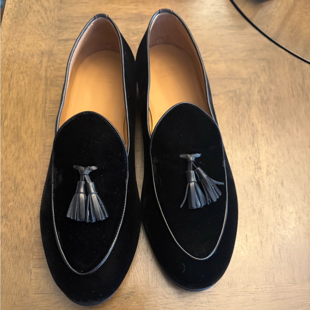Del Toro Black Suede Tassel Loafers